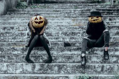 Cadılar Bayramı kızlar kabak kafalı