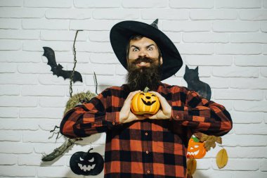 Cadılar Bayramı Şaka mı Şeker mi?