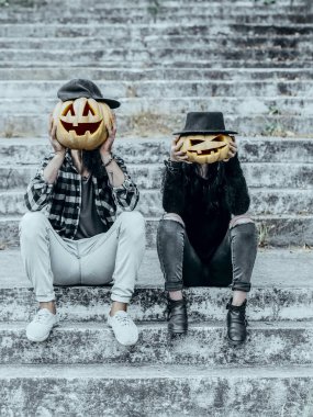 Cadılar Bayramı Balkabağı adam şapkalı