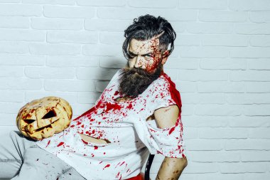 Cadılar Bayramı Savaşı asker yırtık tshirt kanama