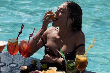 Yaz tatili ve parti.