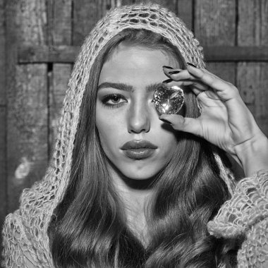 Değerli mücevher kadınla