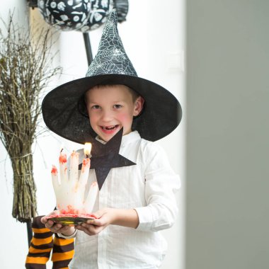 Cadılar Bayramı çocuk mutlu yüz.