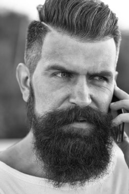 Adam telefonu ile closeup