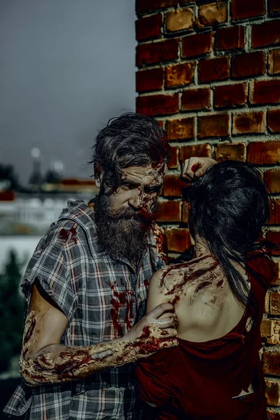 Hombre de Halloween o soldado de guerra con heridas — Foto de Stock