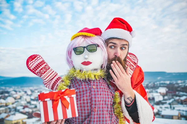 El ile ağız kapsayan şok santa adam