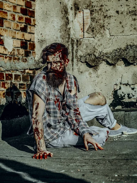 Cadılar Bayramı adam grunge arka plan üzerinde