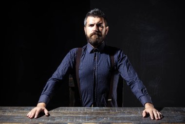 İşadamı veya tablo CEO'su.