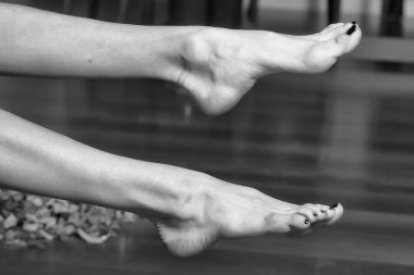 Kadın çıplak ayak