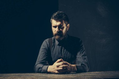 İşadamı veya tablo CEO'su.