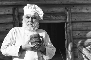 Sakallı cook ile ahşap Kupası