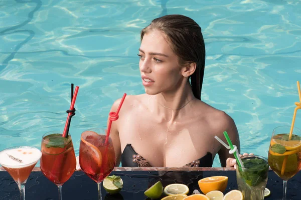 İçecek, gıda ve mutluluk.