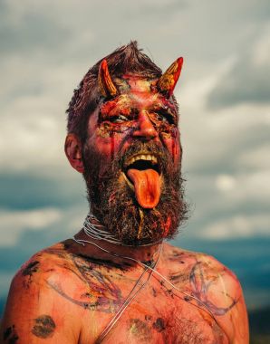 Cadılar Bayramı lanet, kötü, korku, karanlık kavramı