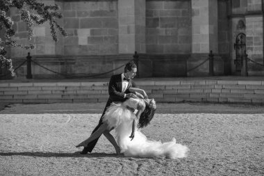 seksi çift güneşli dans düğün açık