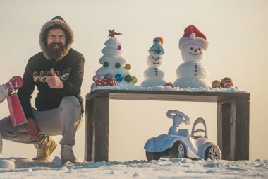 Mutlu adam el Yaşasın gösterilen