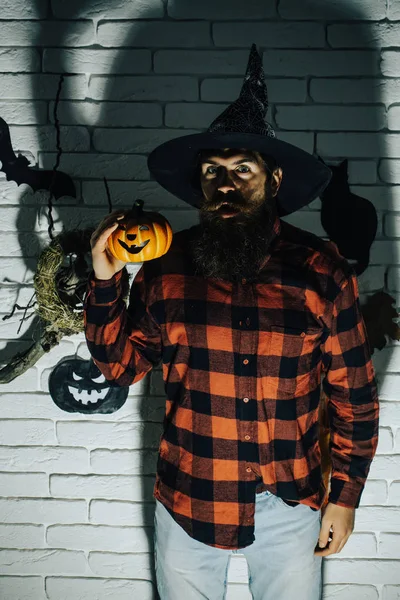 Cadılar Bayramı tatil kutlama sembolleri tuğla duvar