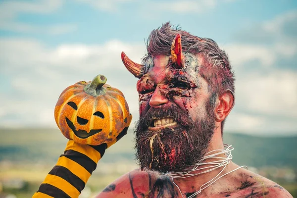 Cadılar Bayramı Ejderha dişi jack ile o fener gösterilen