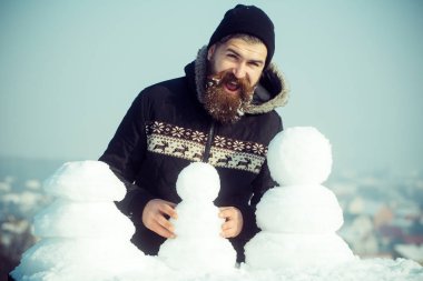 Uzun sakallı Noel adam.