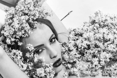 Kız banyo leylak hoşlanır 