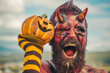 Cadılar Bayramı kötü, korku, cehennem kavramı