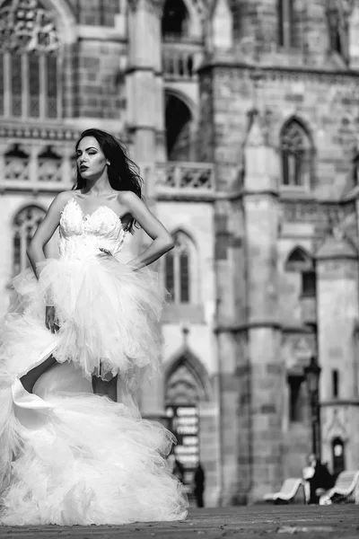 seksi kadının yanına kast Sarayı açık üzerinde düğün