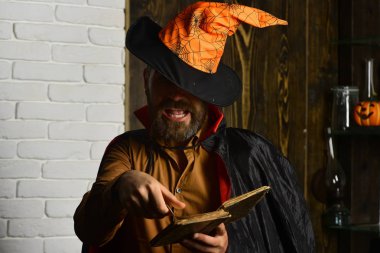 Cadılar Bayramı büyü ve kötü büyü