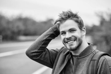 seksi gülümseyen adam