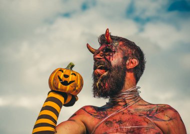 Cadılar Bayramı kötü, korku, cehennem kavramı