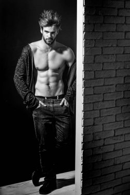 seksi kas sakallı adam