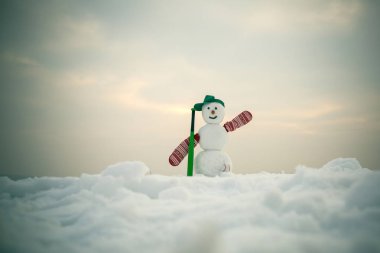 Beysbol sopası ile kardan adam.