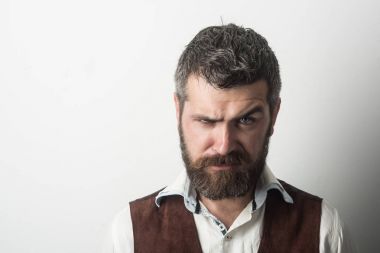 Adam ya da sakallı işadamı.