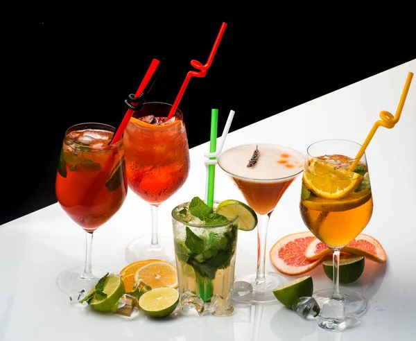 Trinken und Essen. — Stockfoto