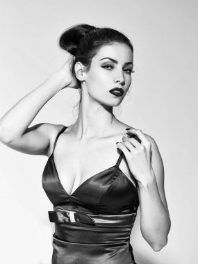 Sexi elbiseli güzel kız