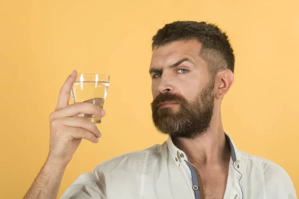Hipster drink clean healthy water, refreshing. — Stock Photo, Image