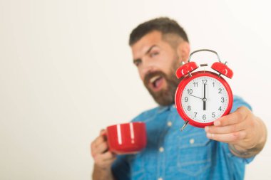 Kırmızı alarm ve kupa, mükemmel sabah, kopya alanı