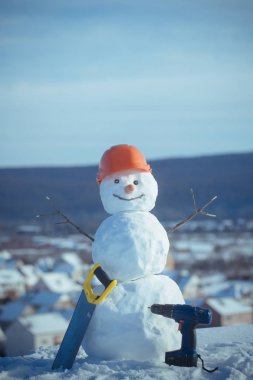 Bina ve onarım çalışmaları.