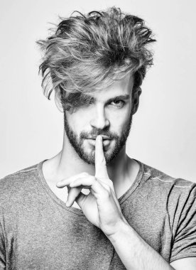 Jest sus yakışıklı adam yapar