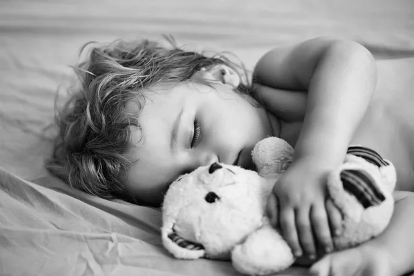 Cute baby boy sleeps — Stock Photo, Image