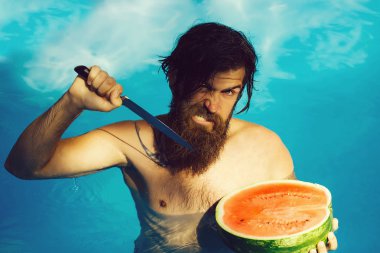 Karpuzlu ve bilardodaki bıçaklı adam.