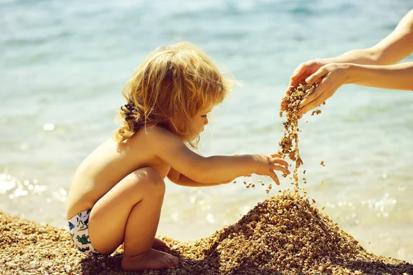 Lindo bebé niño — Foto de Stock