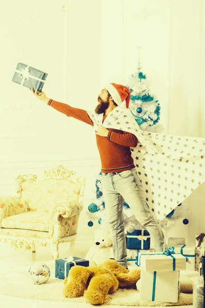 Noël homme barbu avec des cadeaux — Photo