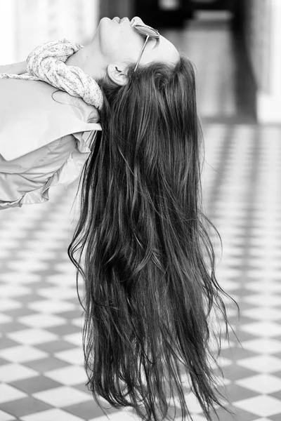 长发女人 — 图库照片