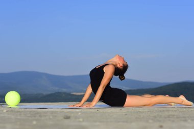 Jimnastik okul ve enerji.