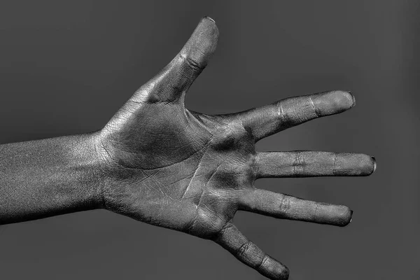 女性の黄金の手 — ストック写真