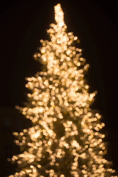 Nuovo anno albero sfocato scintillante . — Foto Stock