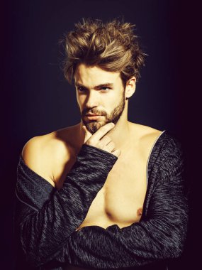 seksi kas sakallı adam