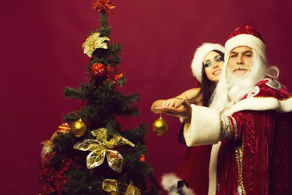 Noel Baba ve kız dans — Stok fotoğraf