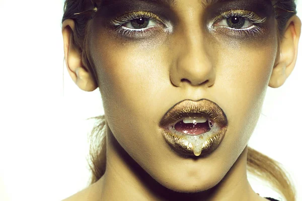 Thorn makyaj kadınla