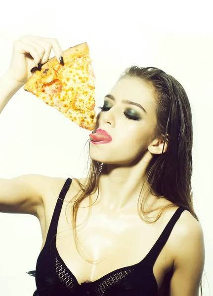 Jeune fille avec pizza — Photo