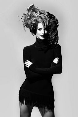 tüy şapka çok seksi kadın